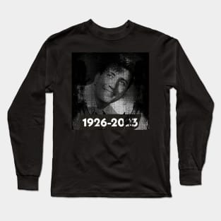 Smiling Tony Bennett young man singer portrait Long Sleeve T-Shirt